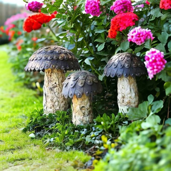 Garden Decorative Mushrooms from Fig and Rose