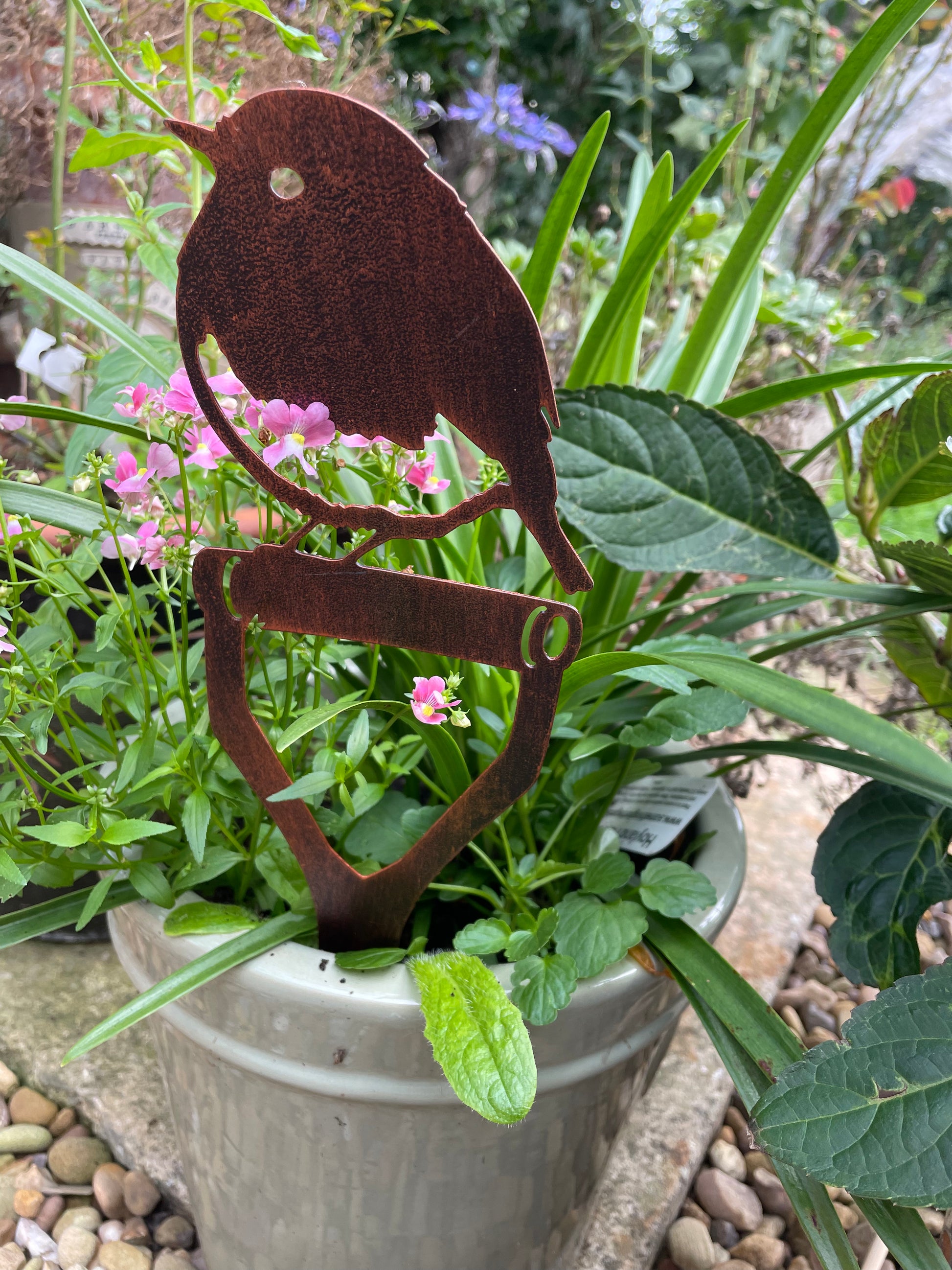 Robin on a Spade Stake from Fig and Rose