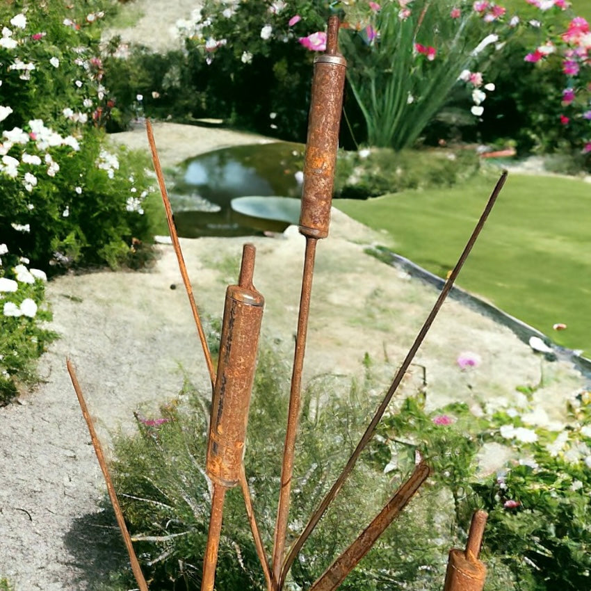 Metal Bulrush Garden Decor Stake