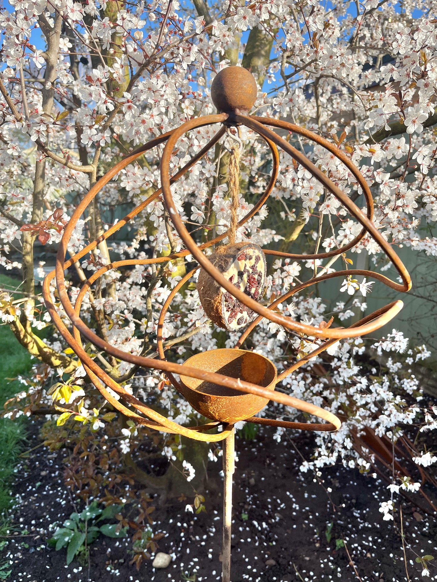 Tangle Ball Bird Feeder Stake from Fig and Rose