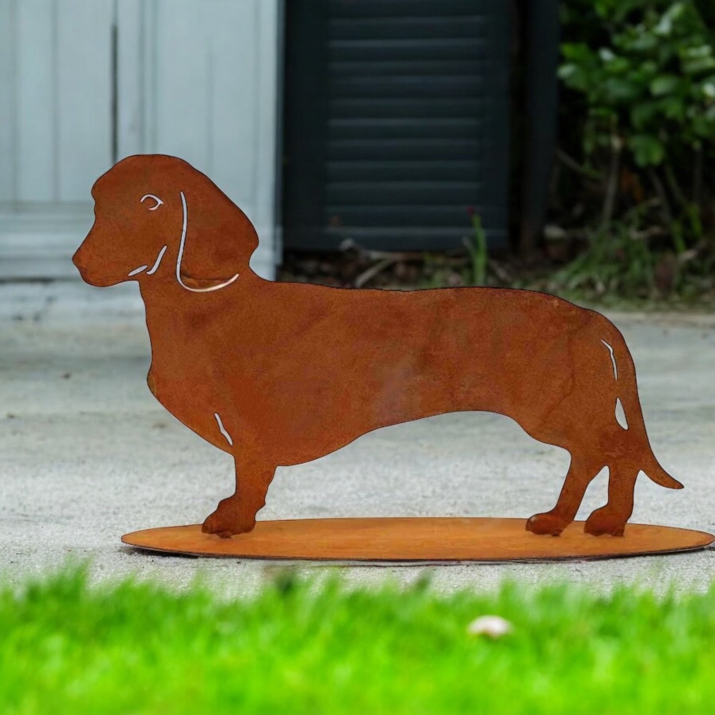 Dachshund Garden Decoration from Fig and Rose
