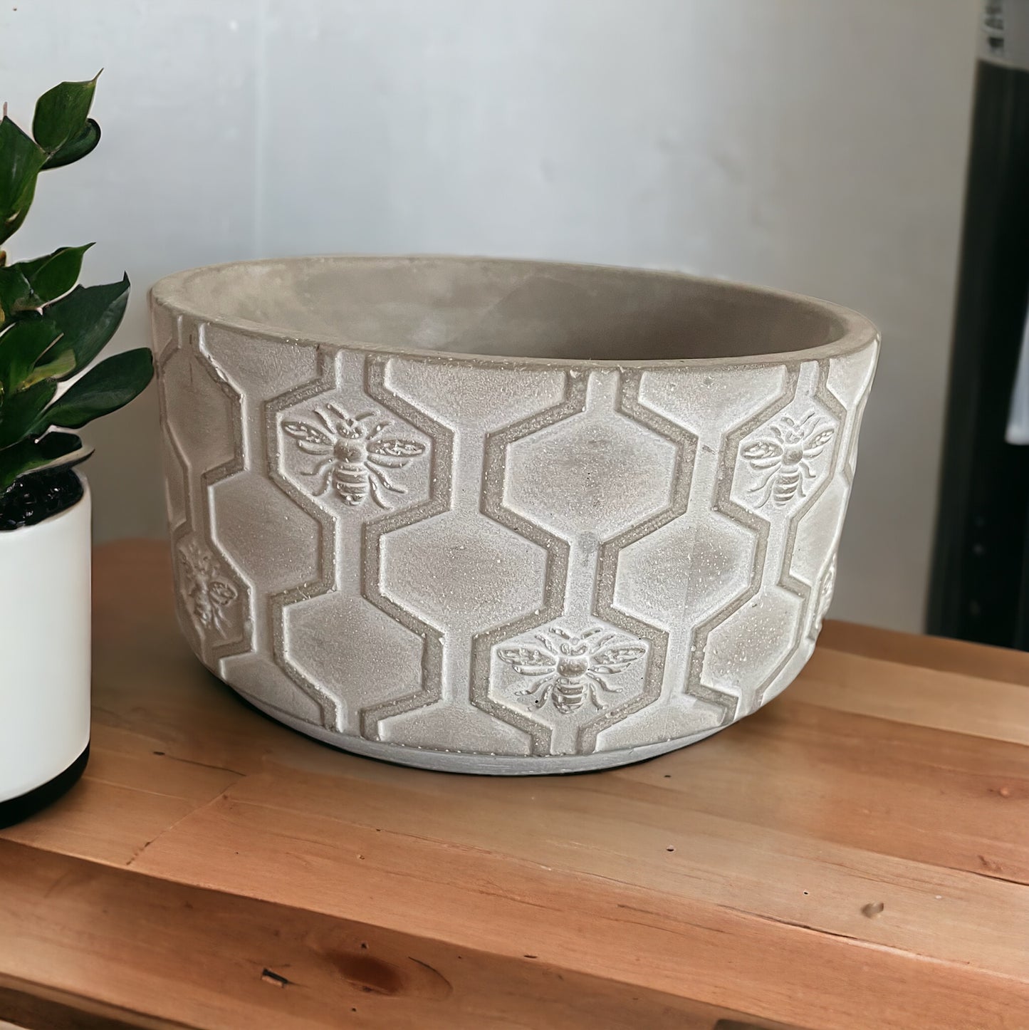 Gisela Graham Pot Cover - Bees from Fig and Rose