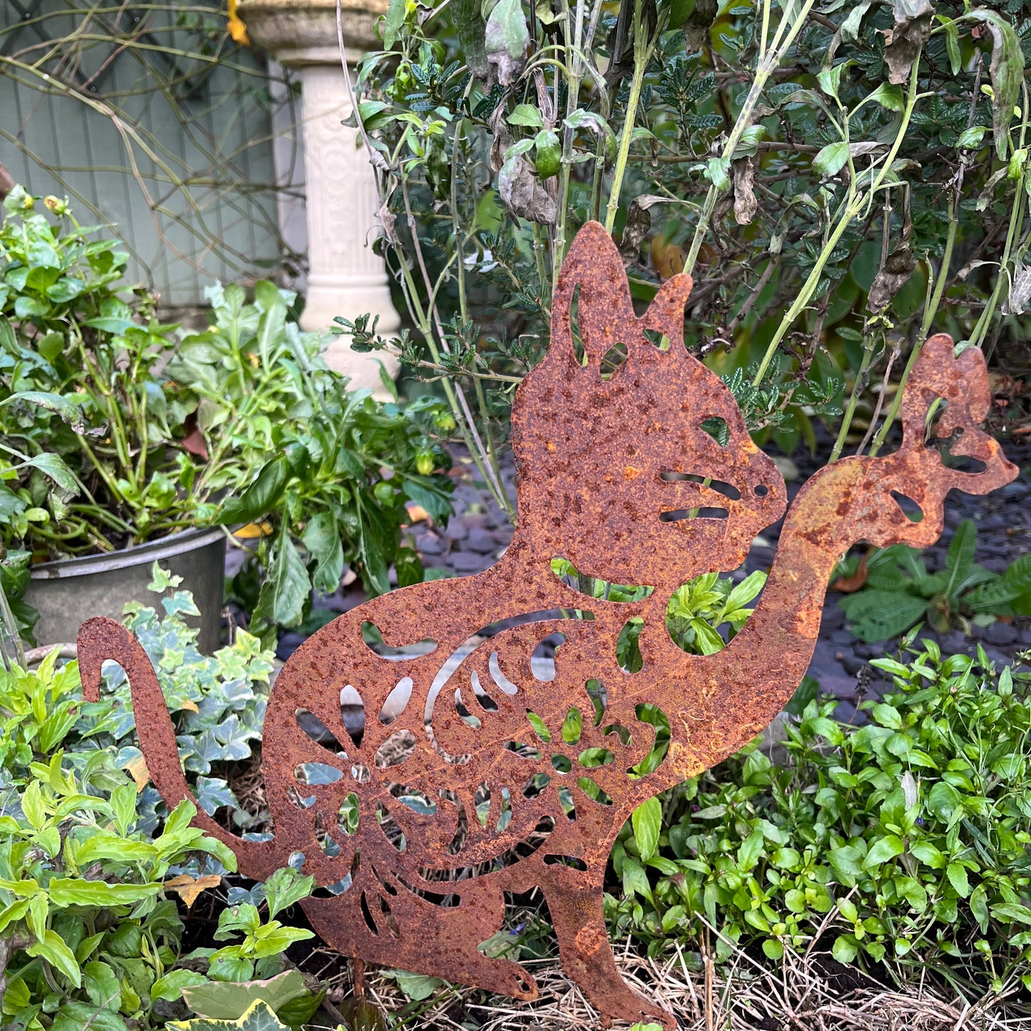 Garden Decor Cat with Butterfly from Fig and Rose