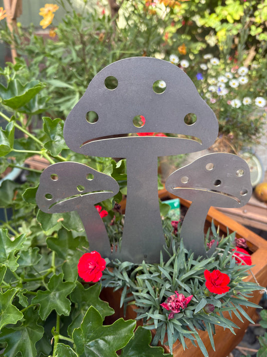 Metal Toadstool Decoration