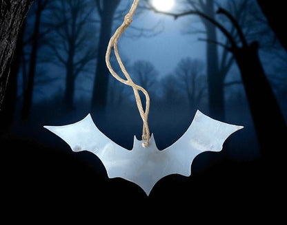 Hanging Metal Bat Ornament – Rustic Halloween Garden & Home Decoration