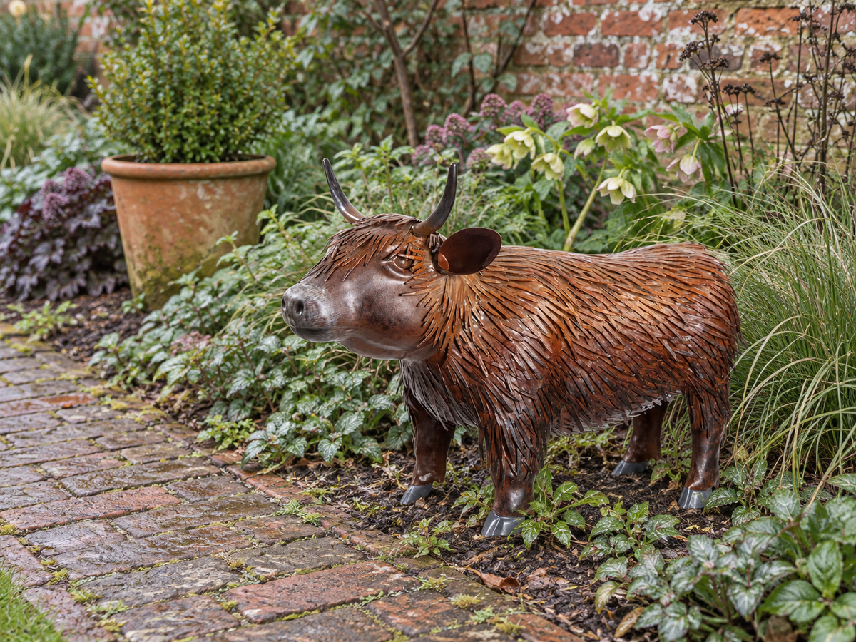 Metal Highland Cow Sculpture