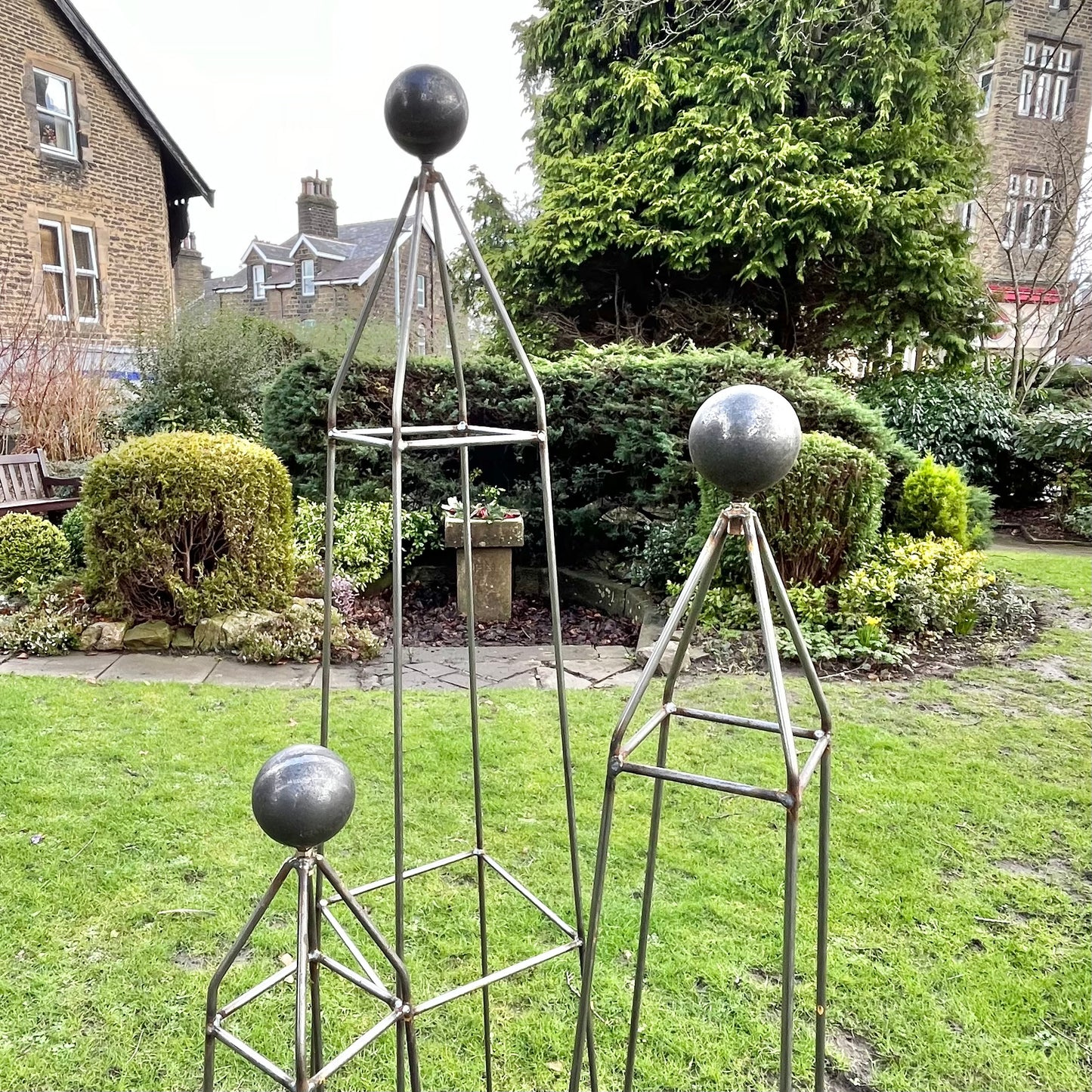 Obelisk with Ball Finial Plant Support 8mm Steel