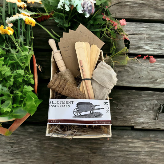 Allotment Essentials Gift Set | Gift for a Gardener | Gardener Gift Set