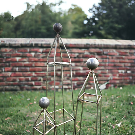 Obelisk with Ball Finial Plant Support 8mm Steel