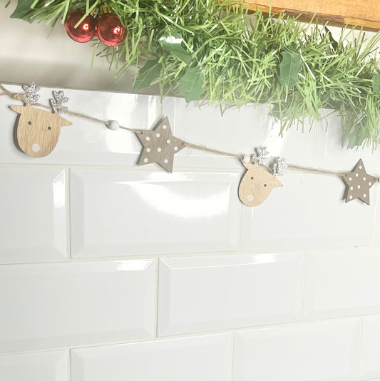 Christmas Garland with Reindeers and Stars from Fig and Rose